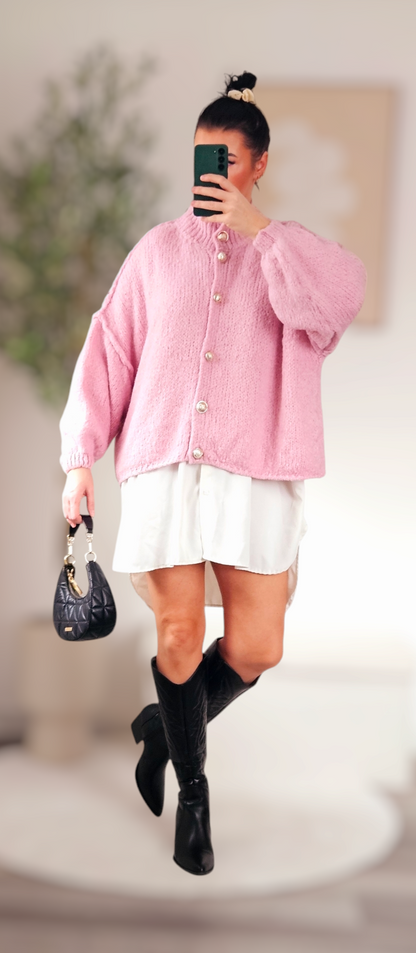 Strickjacke aus Wolle mit goldenen Knöpfen