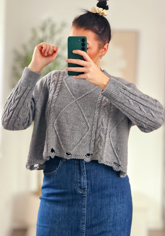 Strickpullover mit Löcher