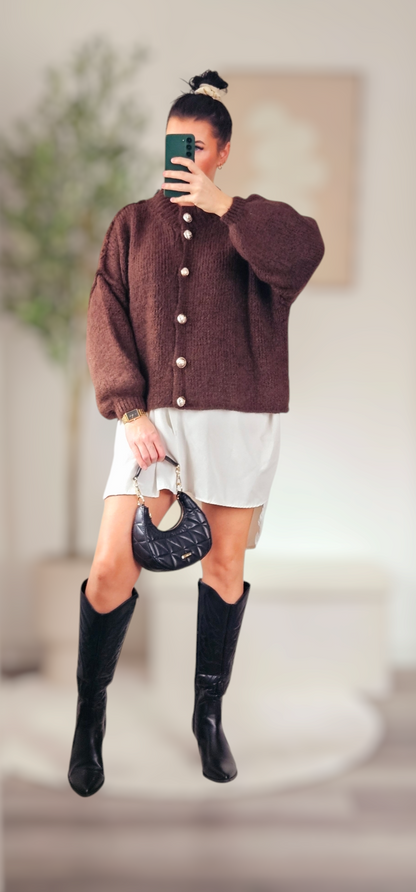 Strickjacke aus Wolle mit goldenen Knöpfen