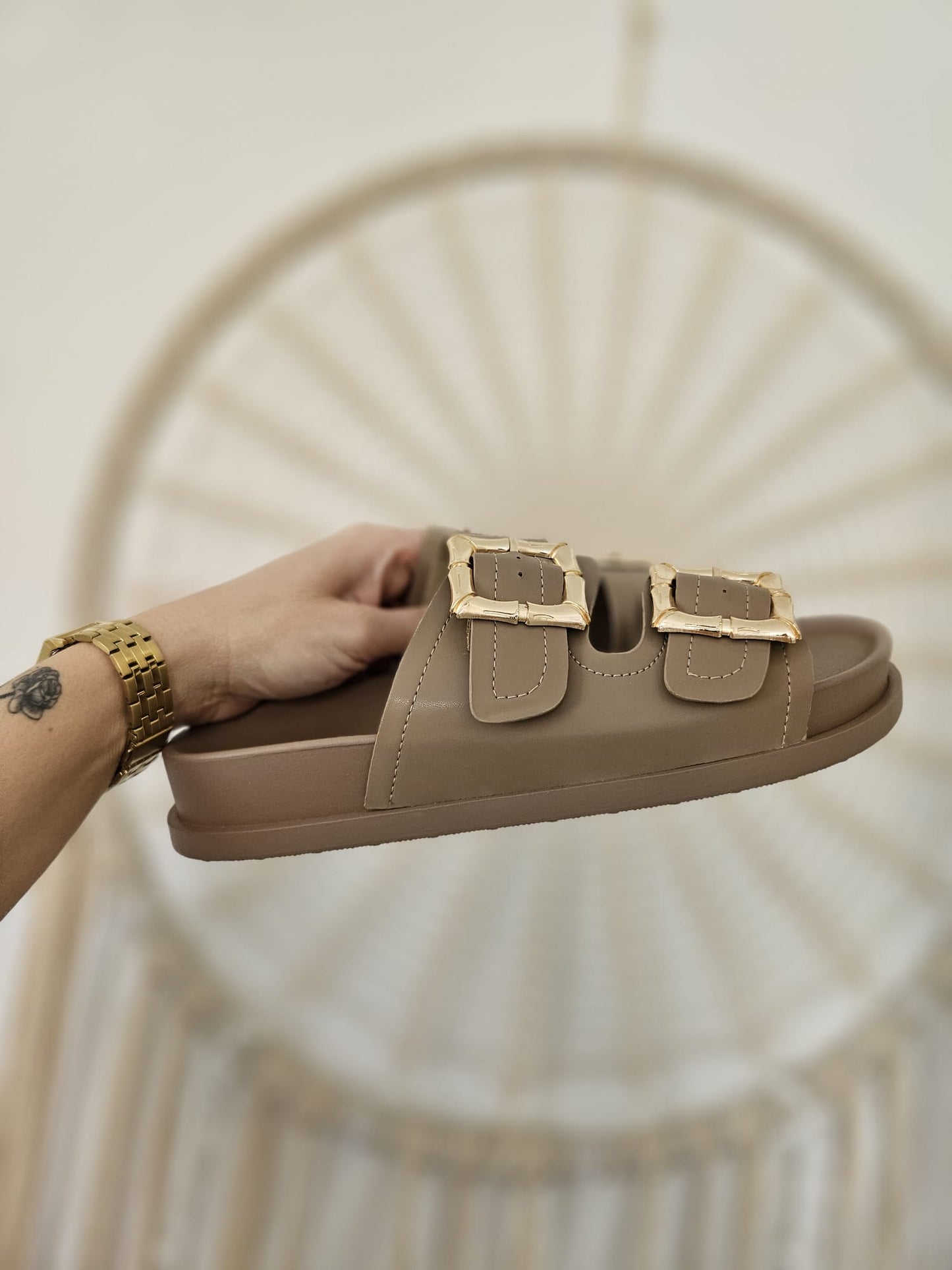 Elegante Sandalen mit Doppelschnalle